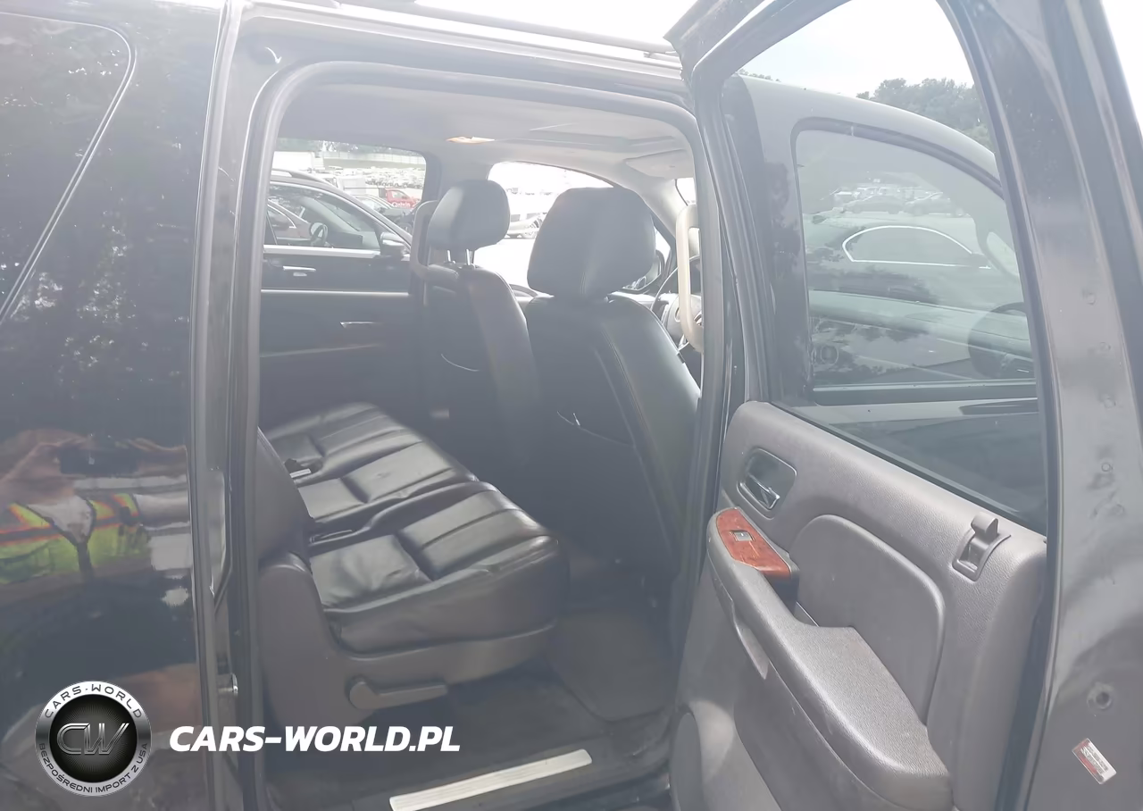 2012 Chevrolet Suburban Lt VIN:1GNSKJE70CR314740 - 8