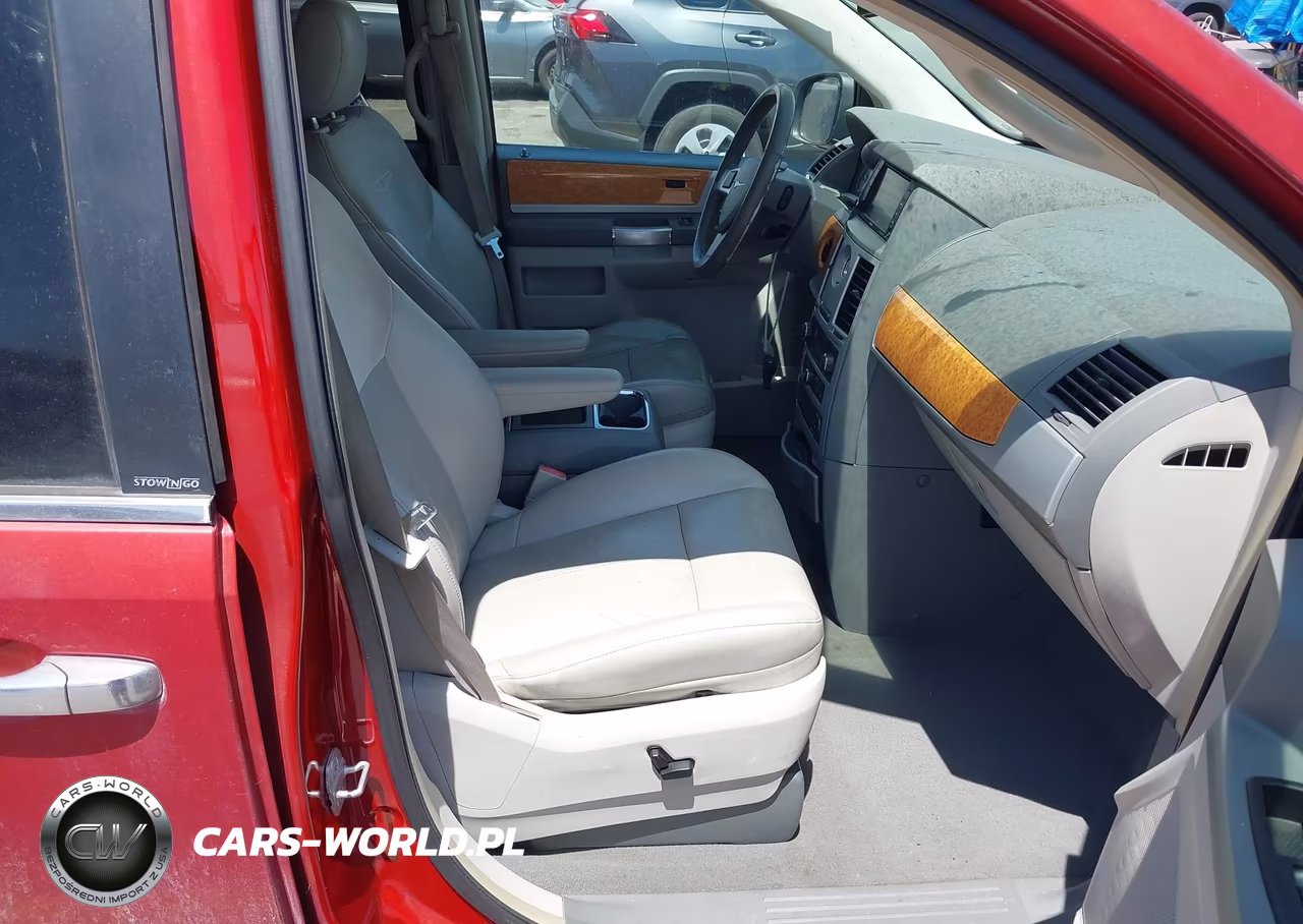2010 Chrysler Town & Country Limited VIN:2A4RR6DX4AR137225 - 5