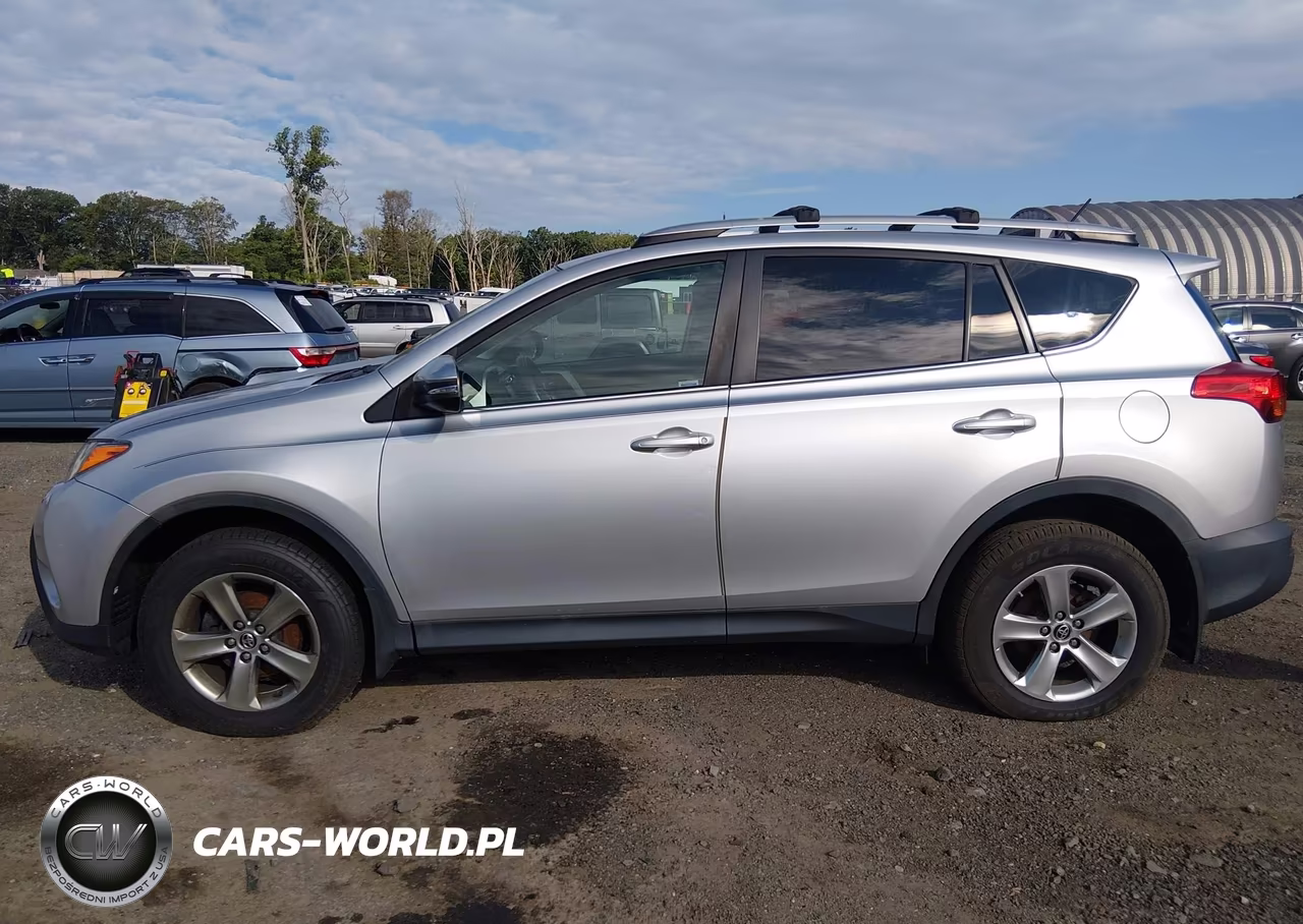 2015 Toyota Rav4 Xle VIN:2T3RFREV1FW328272 - 14