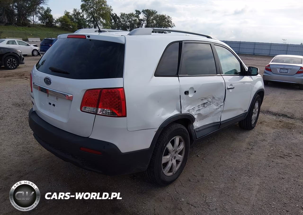 2012 Kia Sorento Lx V6 VIN:5XYKTDA29CG228374 - 4