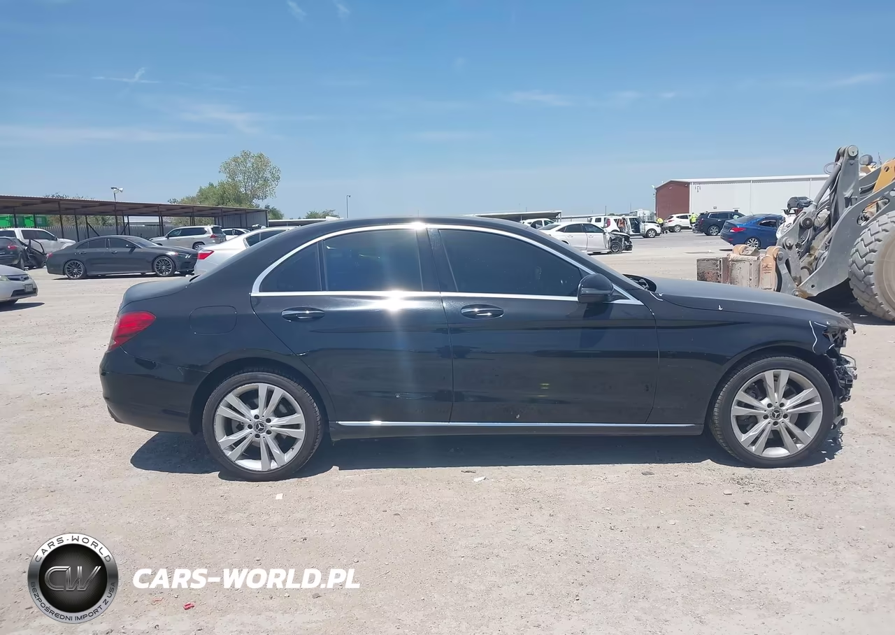 2018 Mercedes-Benz C 300 4Matic VIN:55SWF4KB4JU268968 - 13