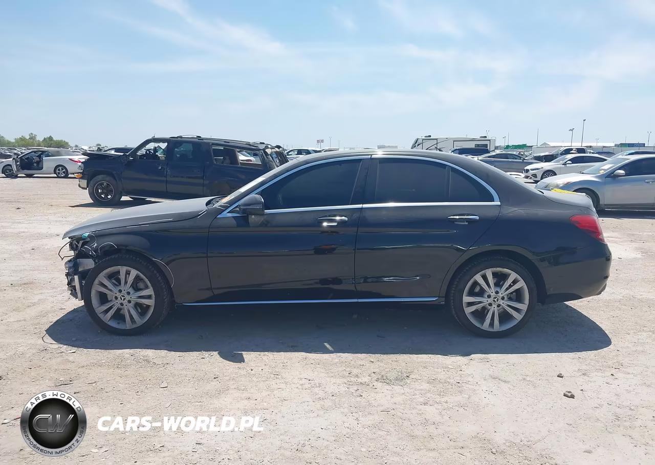 2018 Mercedes-Benz C 300 4Matic VIN:55SWF4KB4JU268968 - 14