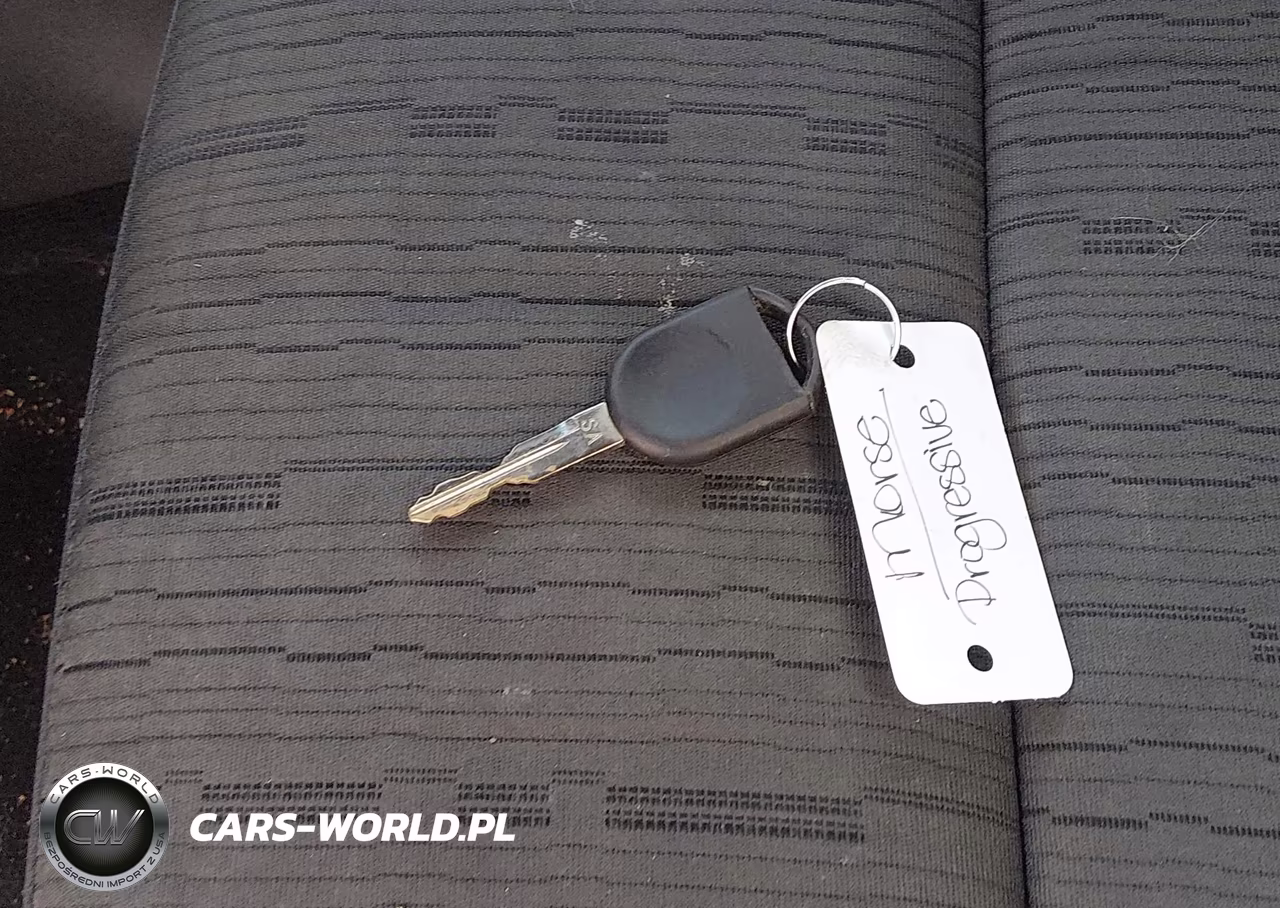 2010 Ford Focus Se VIN:1FAHP3FN2AW145337 - 11