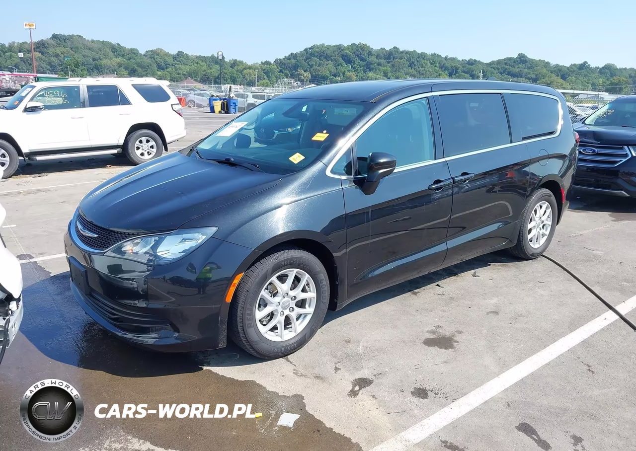 2017 Chrysler Pacifica Touring VIN:2C4RC1DG8HR522565 - 2