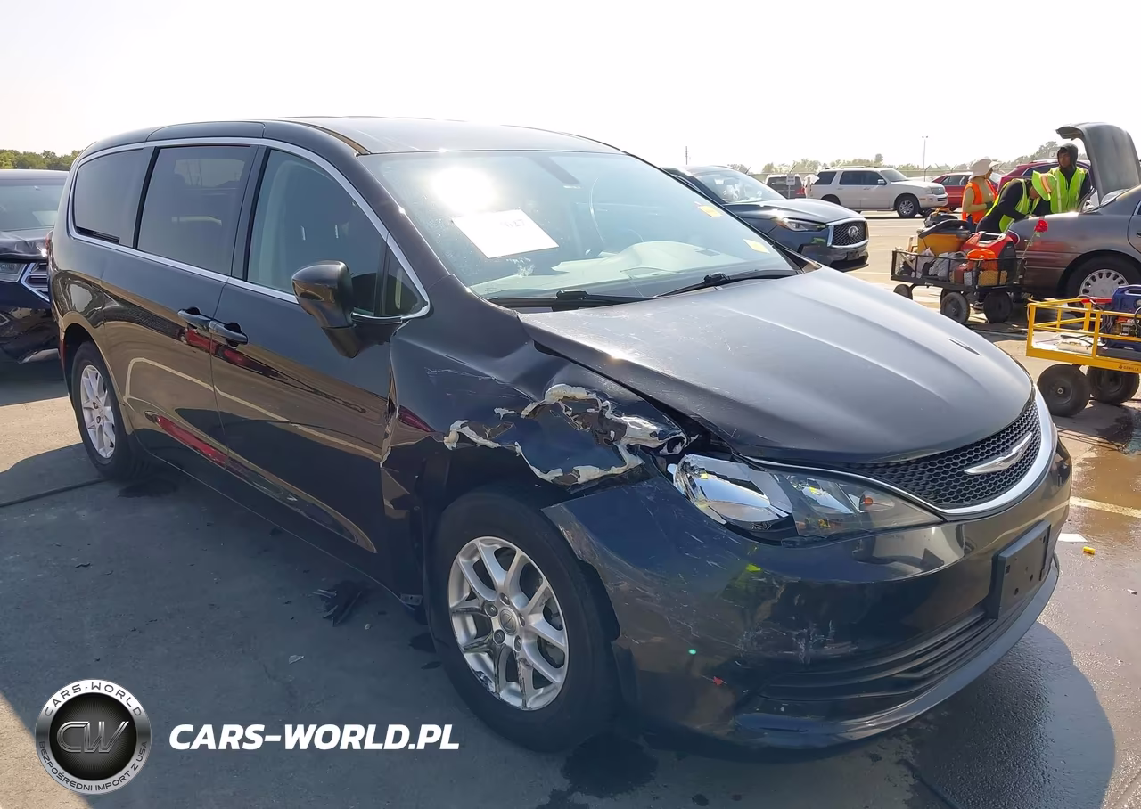 2017 Chrysler Pacifica Touring VIN:2C4RC1DG8HR522565 - 6