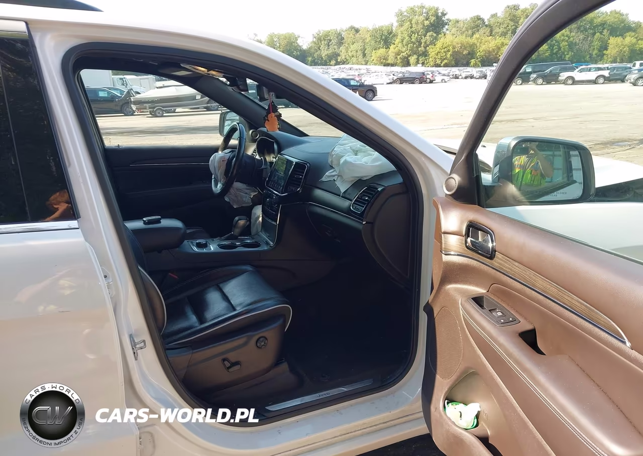 2019 Jeep Grand Cherokee Overland VIN:1C4RJFCT4KC844170 - 5