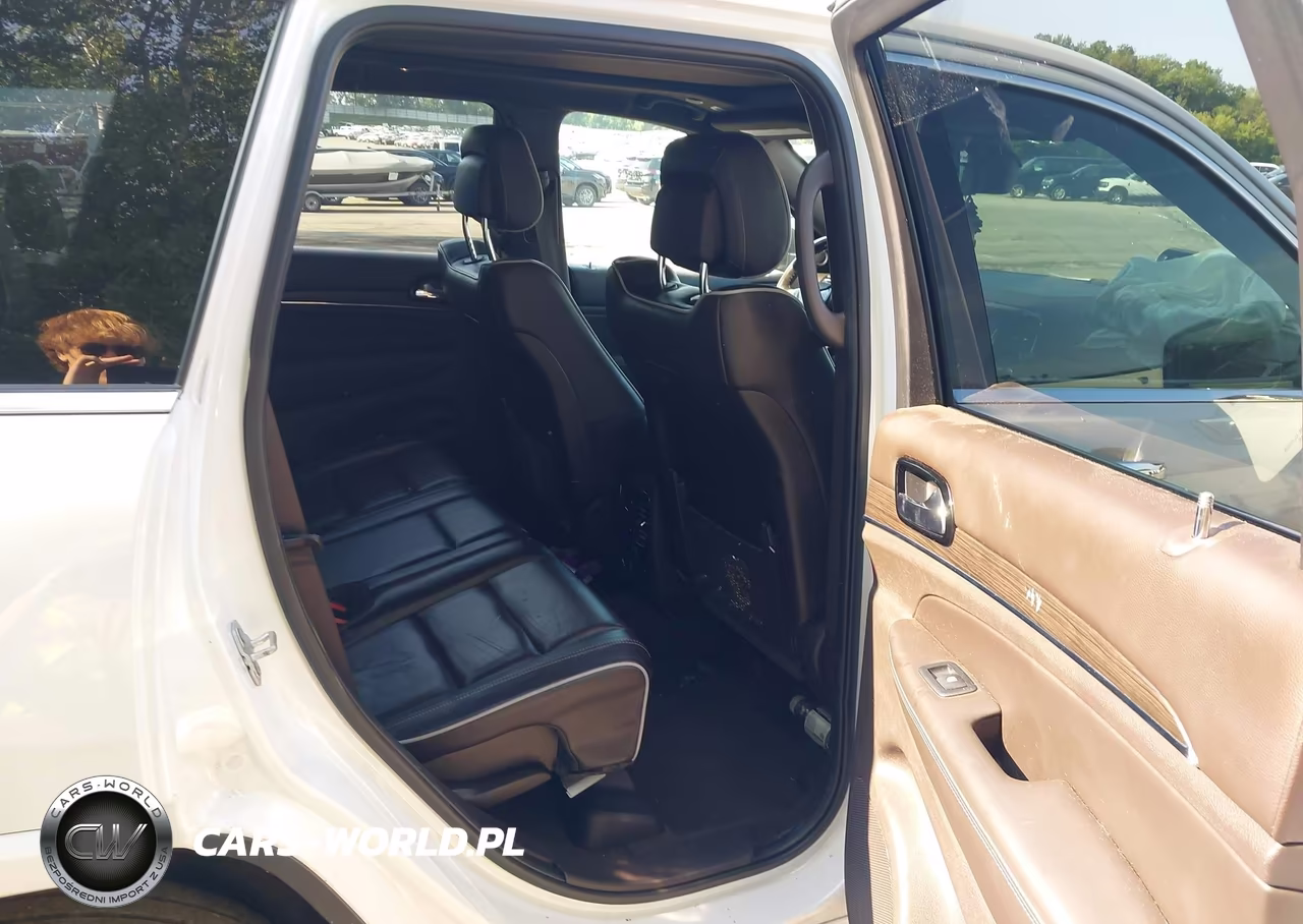 2019 Jeep Grand Cherokee Overland VIN:1C4RJFCT4KC844170 - 8