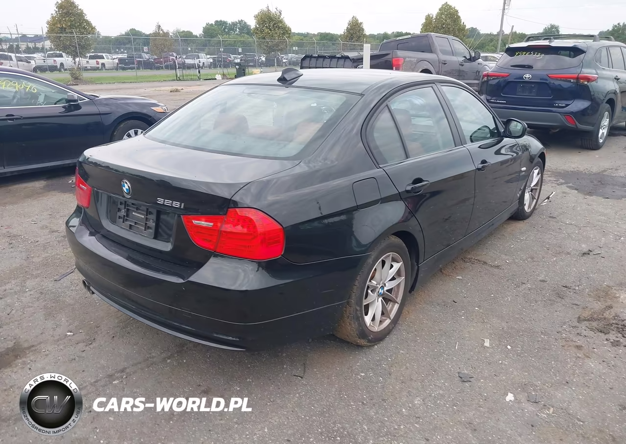 2010 BMW 328I xDrive VIN:WBAPK5C52AA648980 - 4