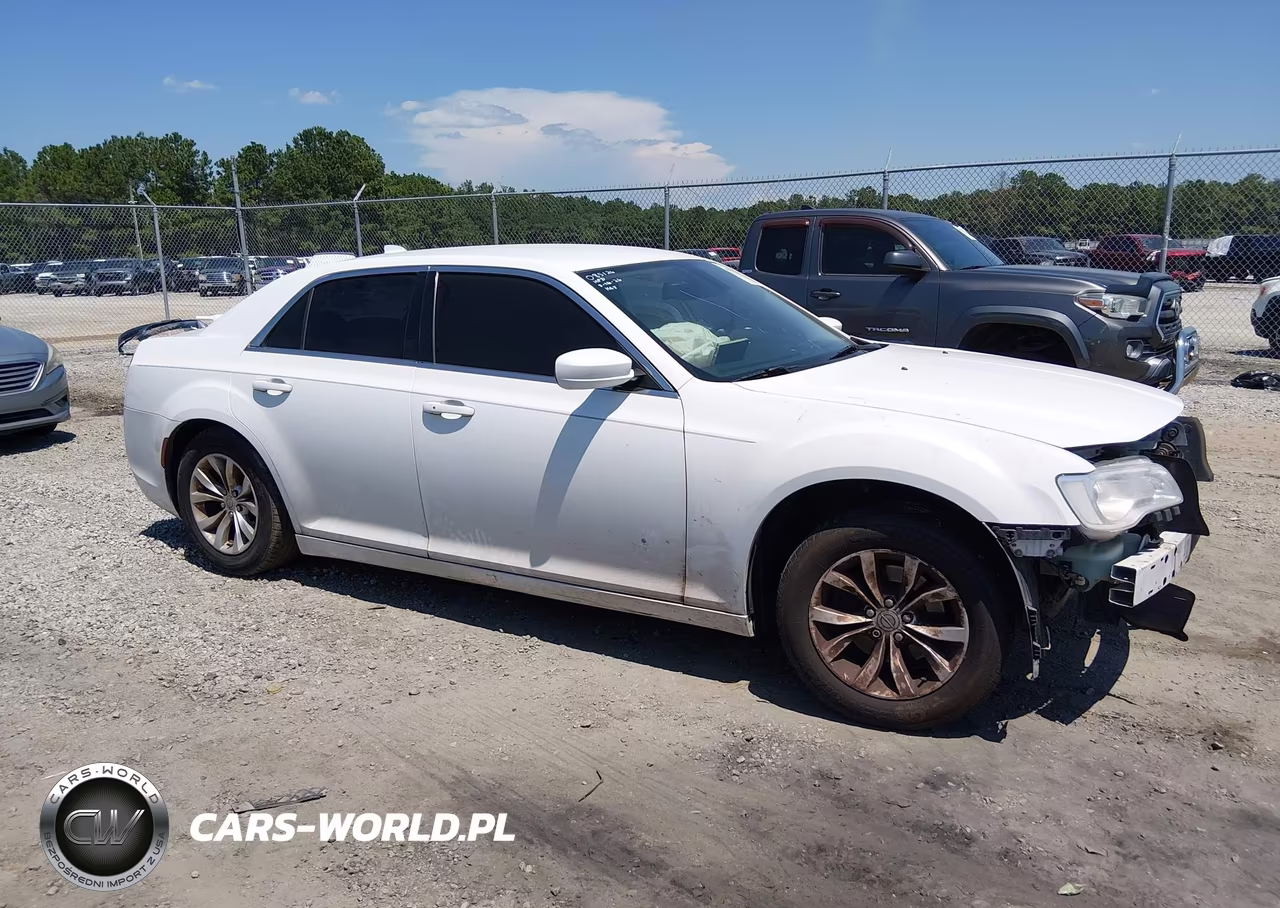 2015 Chrysler 300 Limited VIN:2C3CCAAG3FH872185 - 14