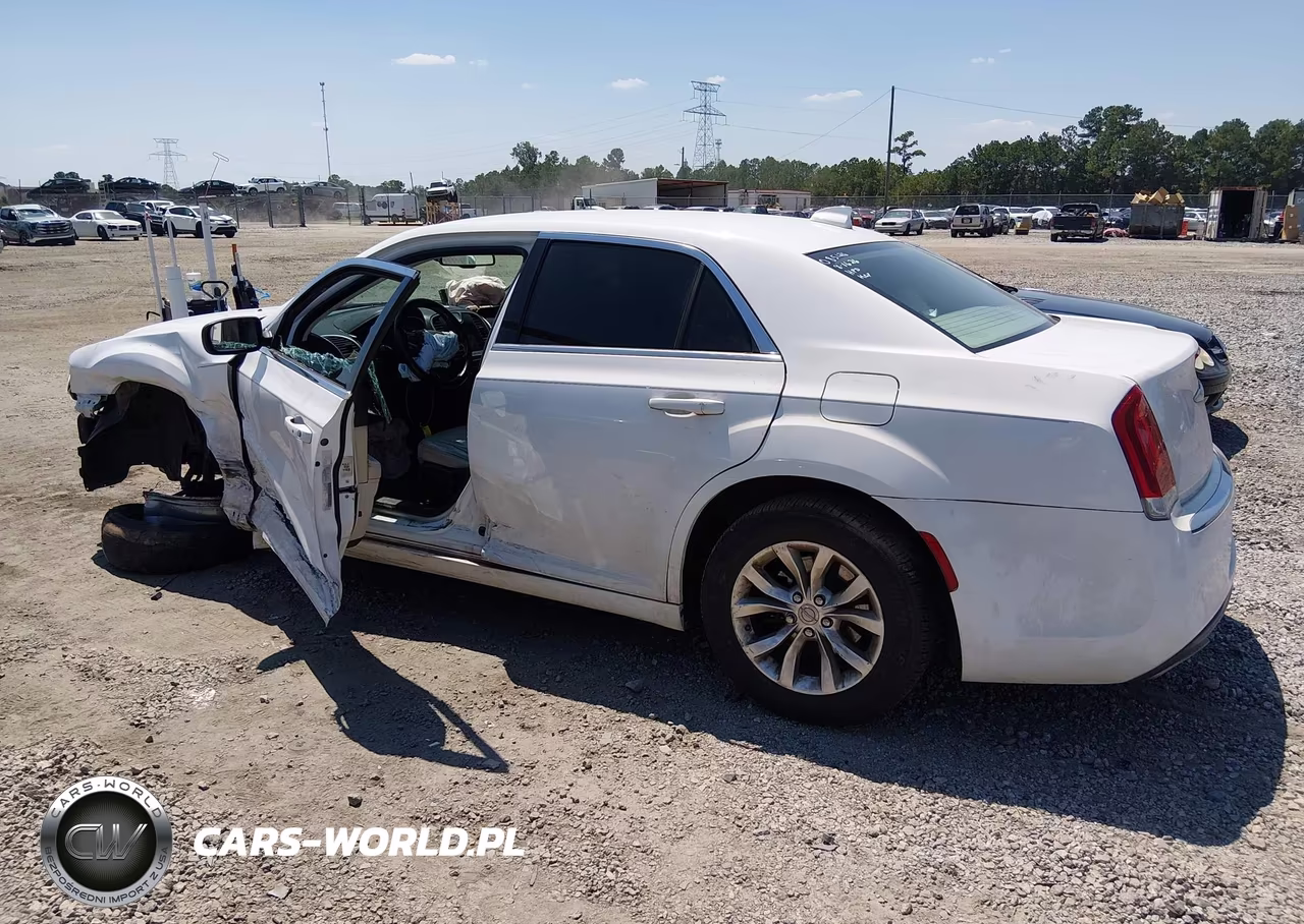 2015 Chrysler 300 Limited VIN:2C3CCAAG3FH872185 - 15