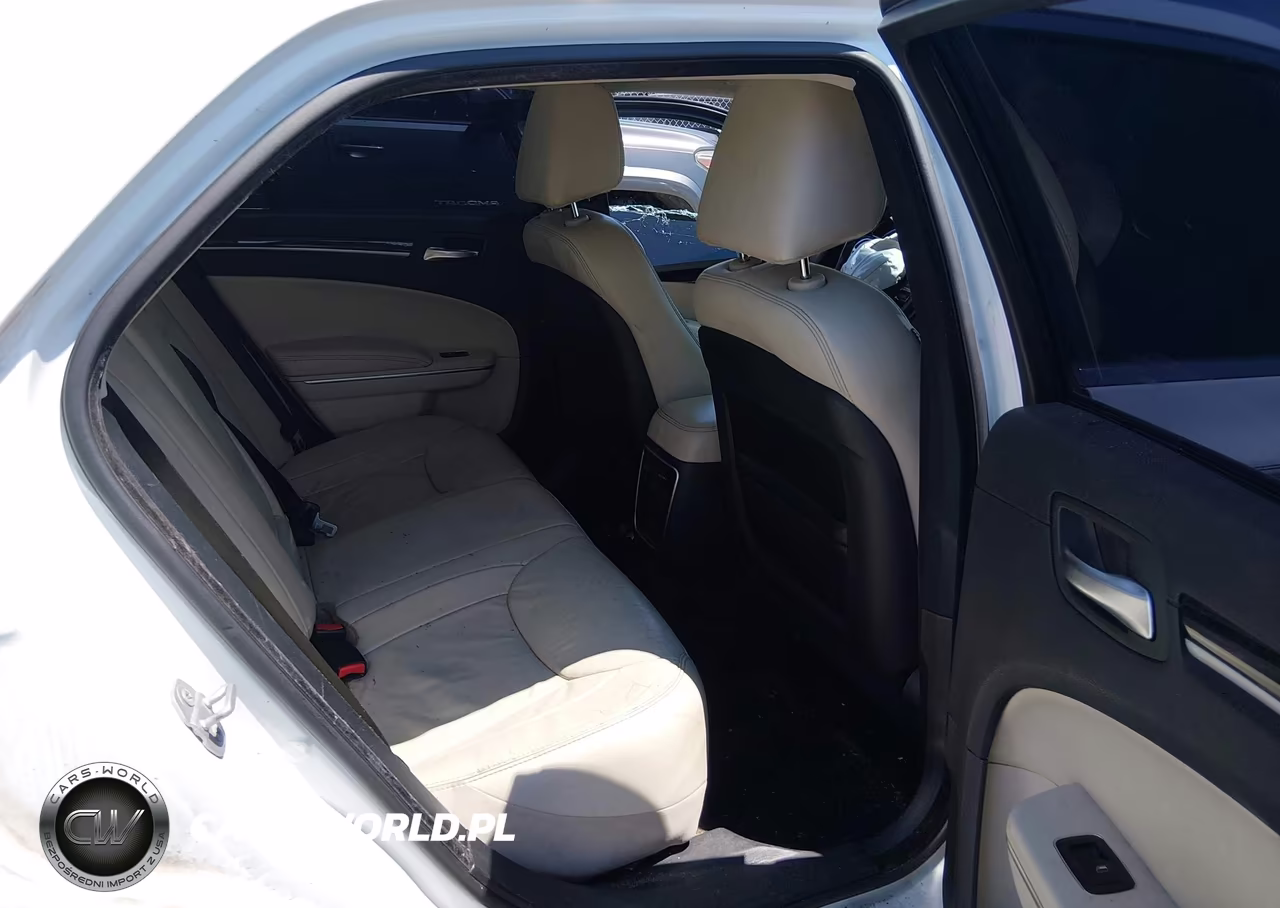 2015 Chrysler 300 Limited VIN:2C3CCAAG3FH872185 - 8
