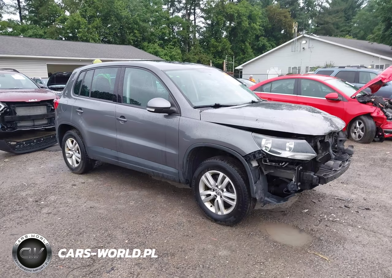 2013 Volkswagen Tiguan S – zdjęcie 1 z 18
