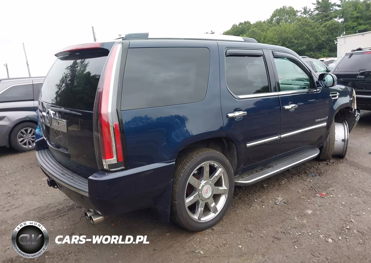 2007 Cadillac Escalade VIN:1GYFK63847R308295 - 4