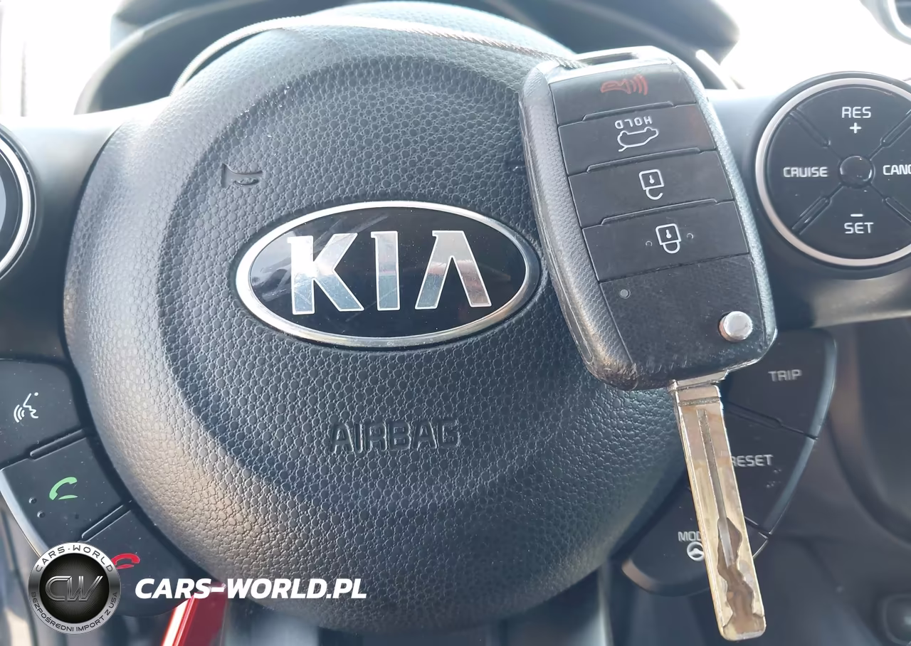 2016 Kia Soul + VIN:KNDJP3A56G7249075 - 11