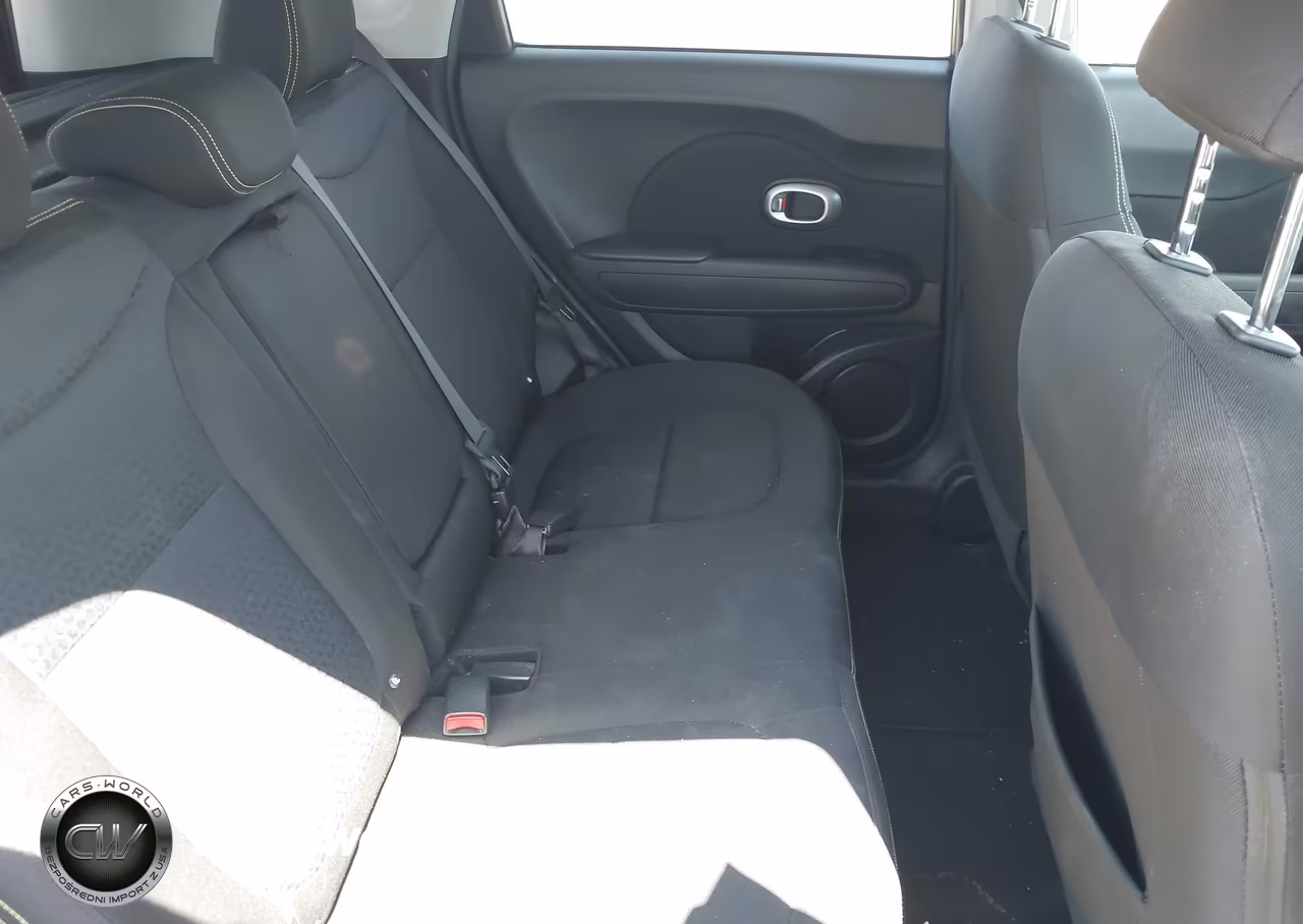 2016 Kia Soul + VIN:KNDJP3A56G7249075 - 8
