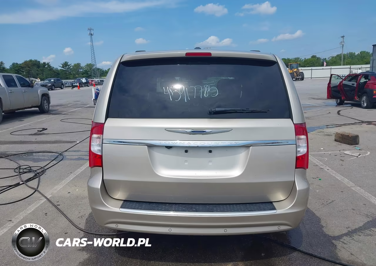 2015 Chrysler Town & Country Touring-L VIN:2C4RC1CG5FR676553 - 16