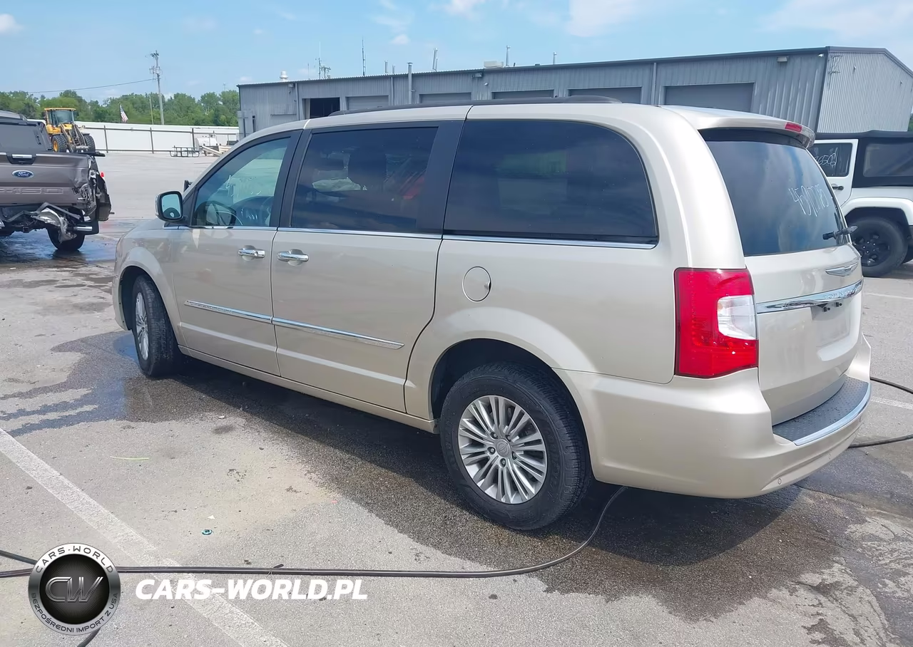 2015 Chrysler Town & Country Touring-L VIN:2C4RC1CG5FR676553 - 3