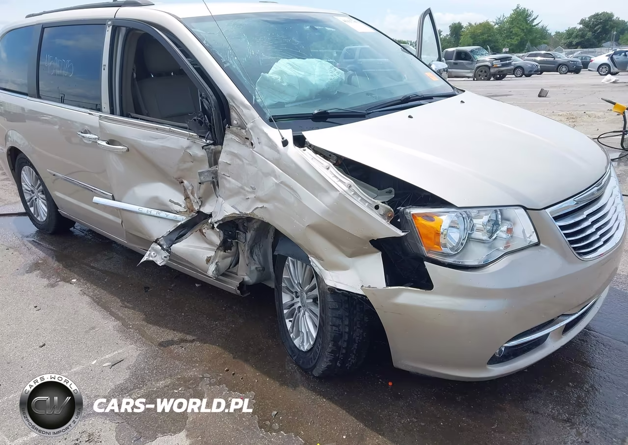 2015 Chrysler Town & Country Touring-L VIN:2C4RC1CG5FR676553 - 6
