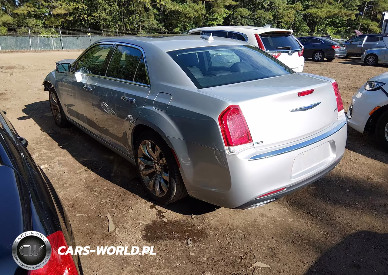 2020 Chrysler 300 Limited VIN:2C3CCAEG8LH108600 - 3