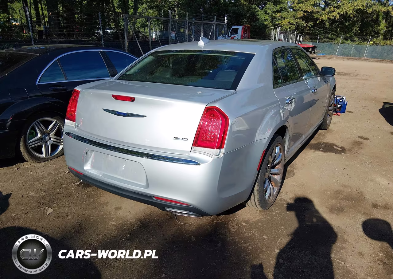2020 Chrysler 300 Limited VIN:2C3CCAEG8LH108600 - 4