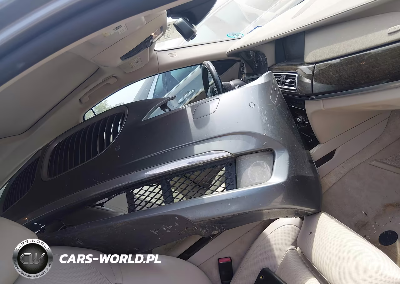 2012 BMW 750Li VIN:WBAKB8C50CC964963 - 12