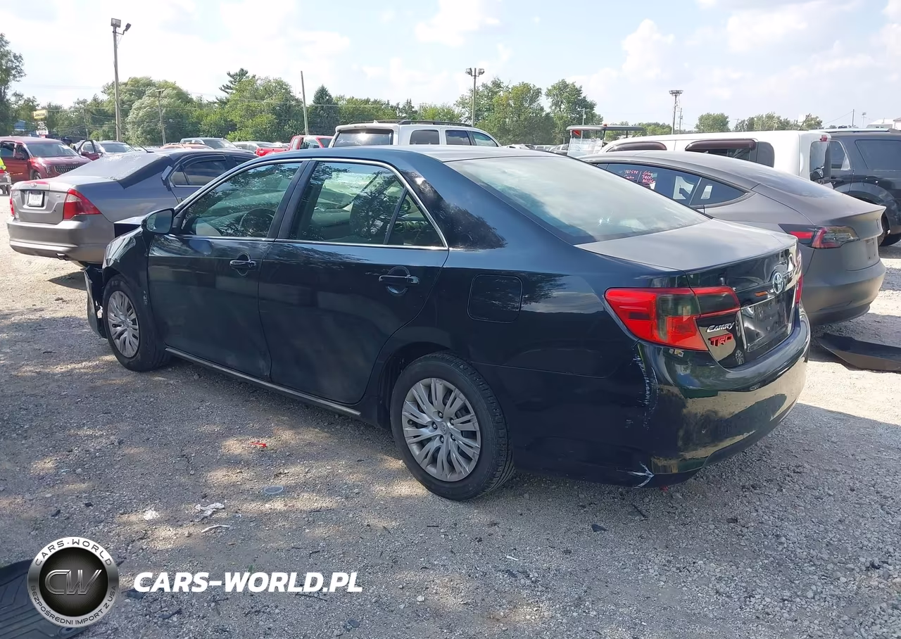 2014 Toyota Camry Le VIN:4T4BF1FK8ER395441 - 3