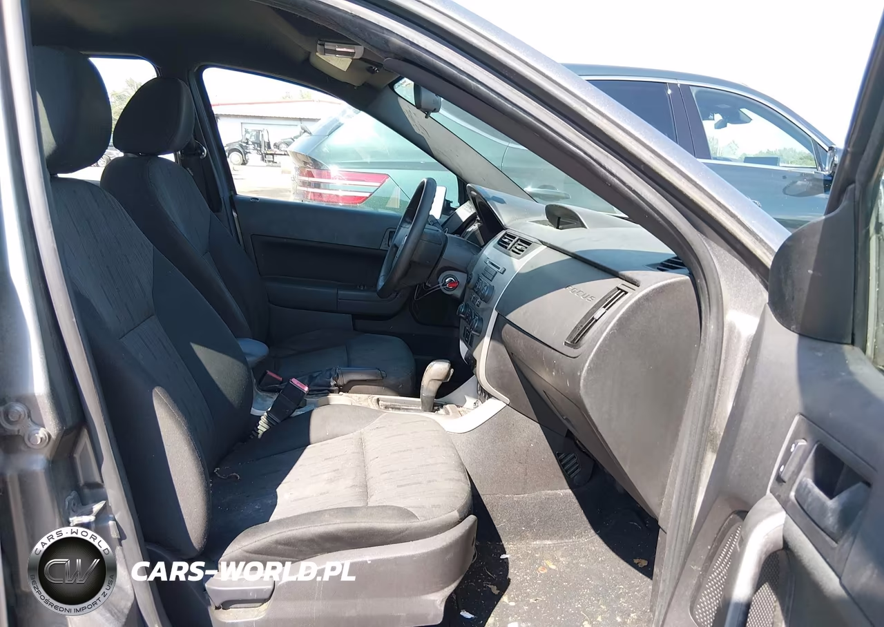 2010 Ford Focus Se VIN:1FAHP3FN6AW187333 - 5