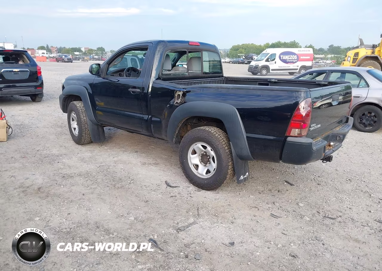 2012 Toyota Tacoma VIN:5TFPX4EN4CX013030 - 3