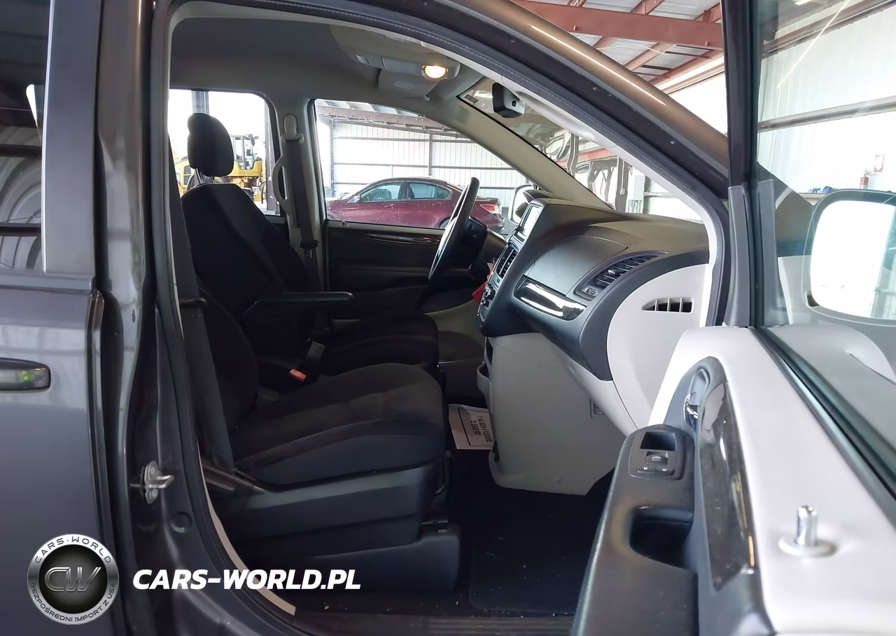 2018 Dodge Grand Caravan Se VIN:2C4RDGBGXJR323963 - 5