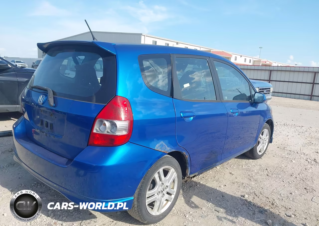 2007 Honda Fit Sport VIN:JHMGD38687S017784 - 4