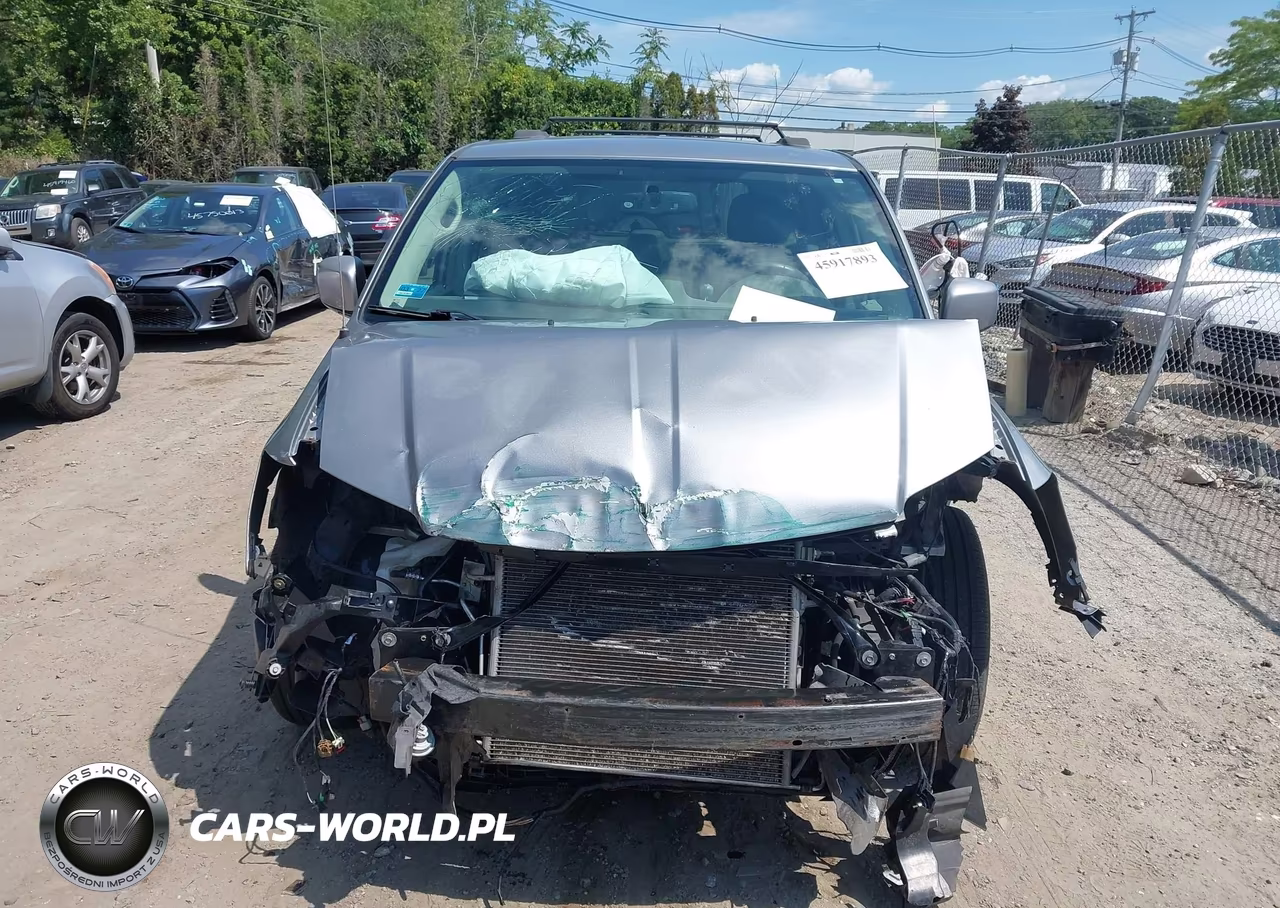 2016 Chrysler Town & Country Touring VIN:2C4RC1BG3GR302042 - 13