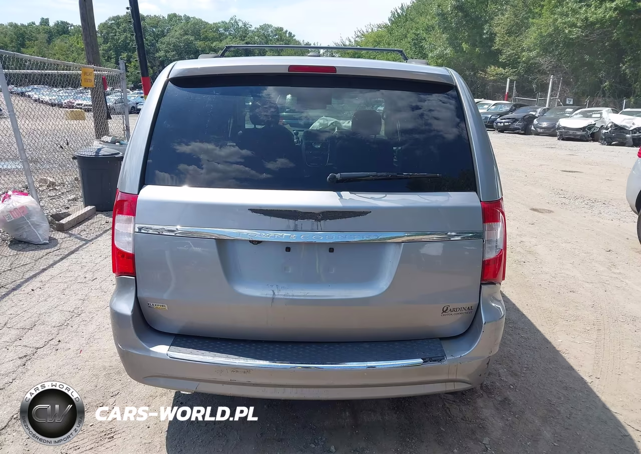 2016 Chrysler Town & Country Touring VIN:2C4RC1BG3GR302042 - 17