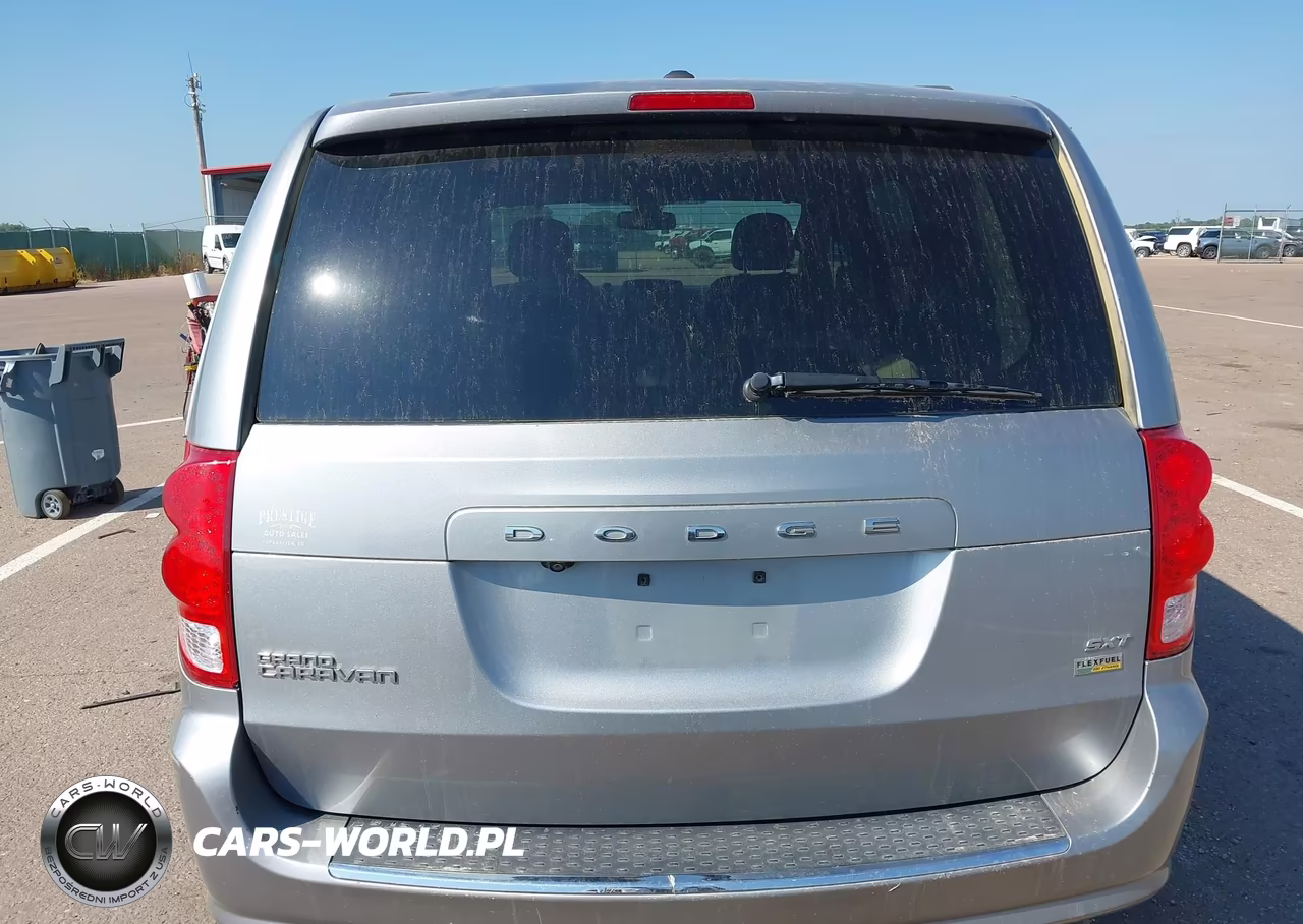 2018 Dodge Grand Caravan Sxt VIN:2C4RDGCG4JR326114 - 16