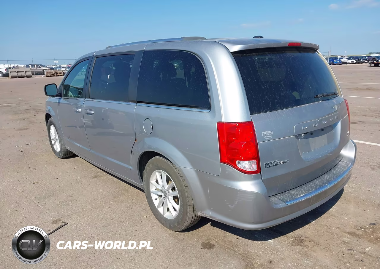 2018 Dodge Grand Caravan Sxt VIN:2C4RDGCG4JR326114 - 3