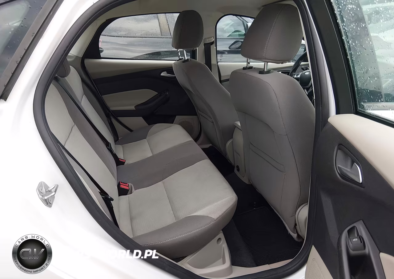 2014 Ford Focus Se VIN:1FADP3F28EL402741 - 8