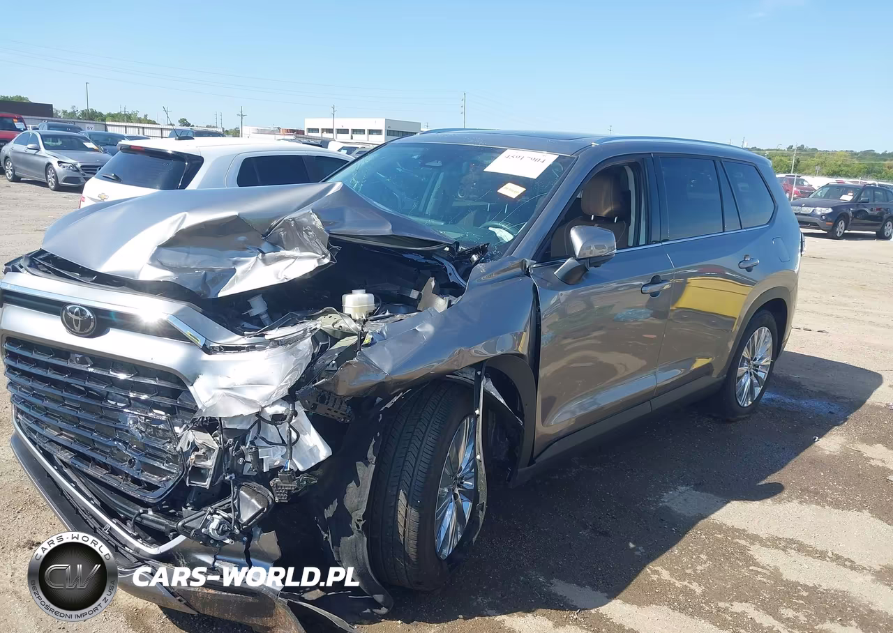 2025 Toyota Grand Highlander Platinum VIN:5TDAAAB55SS085210 - 2