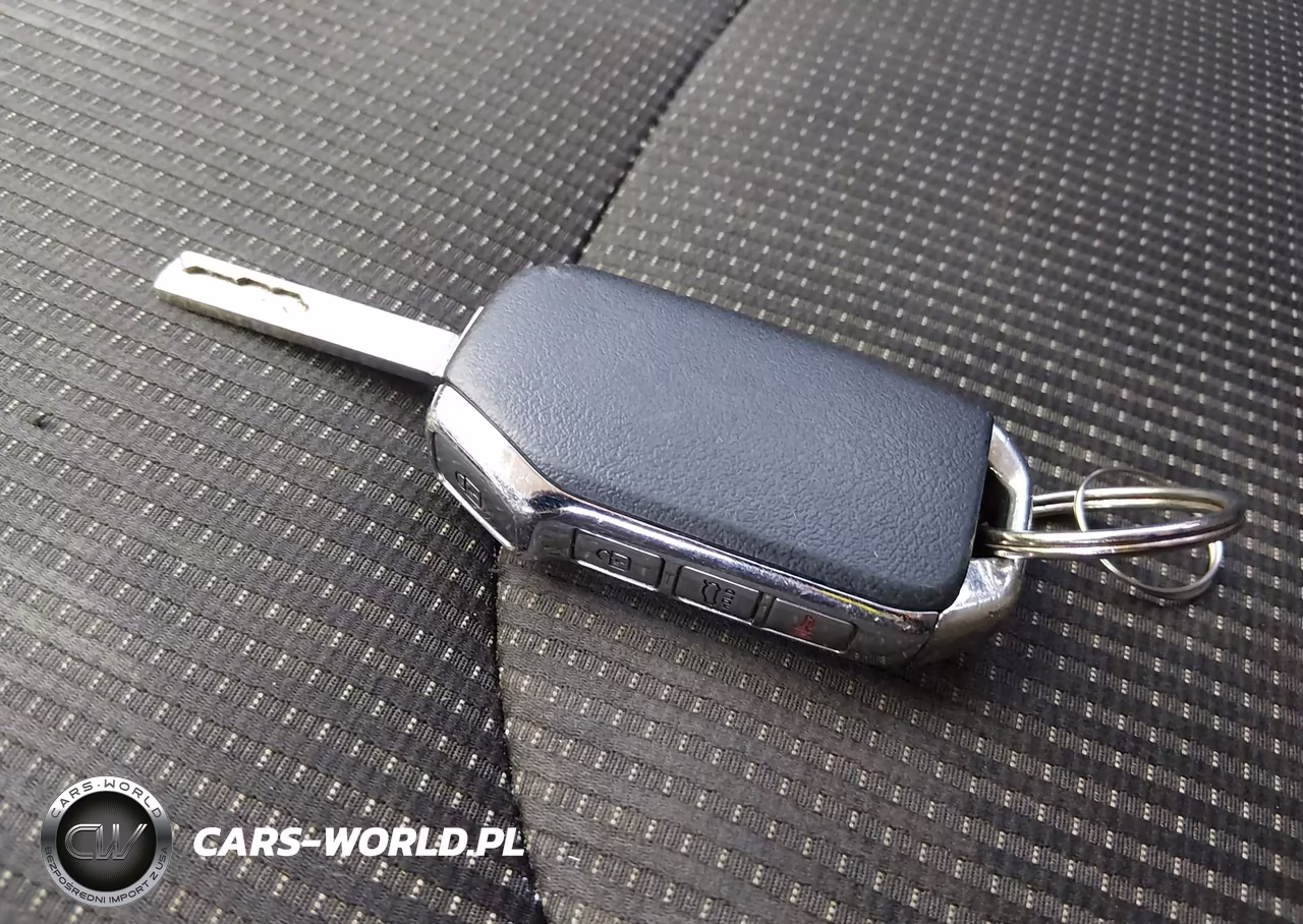 2019 Kia Forte Lxs VIN:3KPF24AD2KE022069 - 11