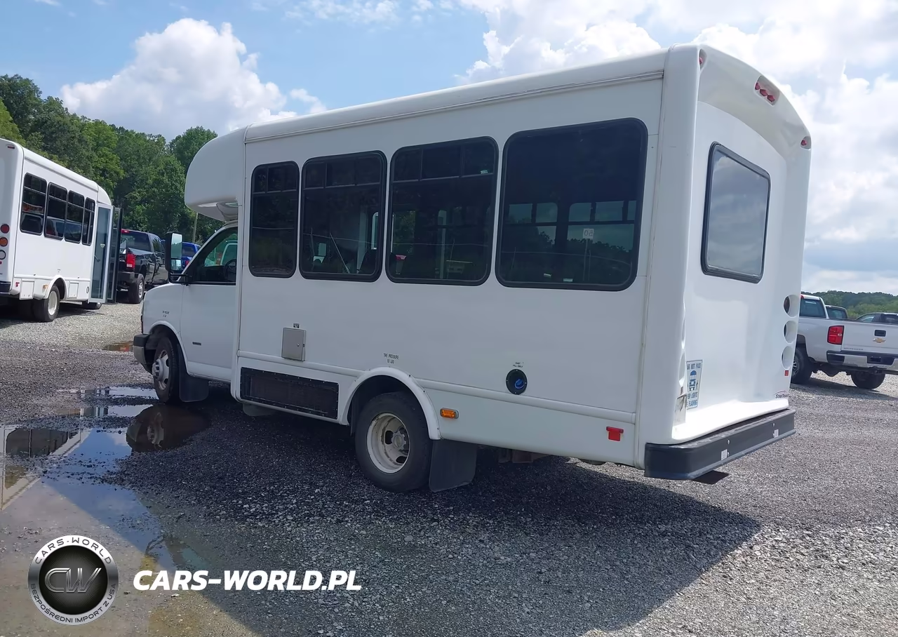 2015 Chevrolet Express Cutaway 3500 Diesel VIN:1GB3G2BL4F1160708 - 3