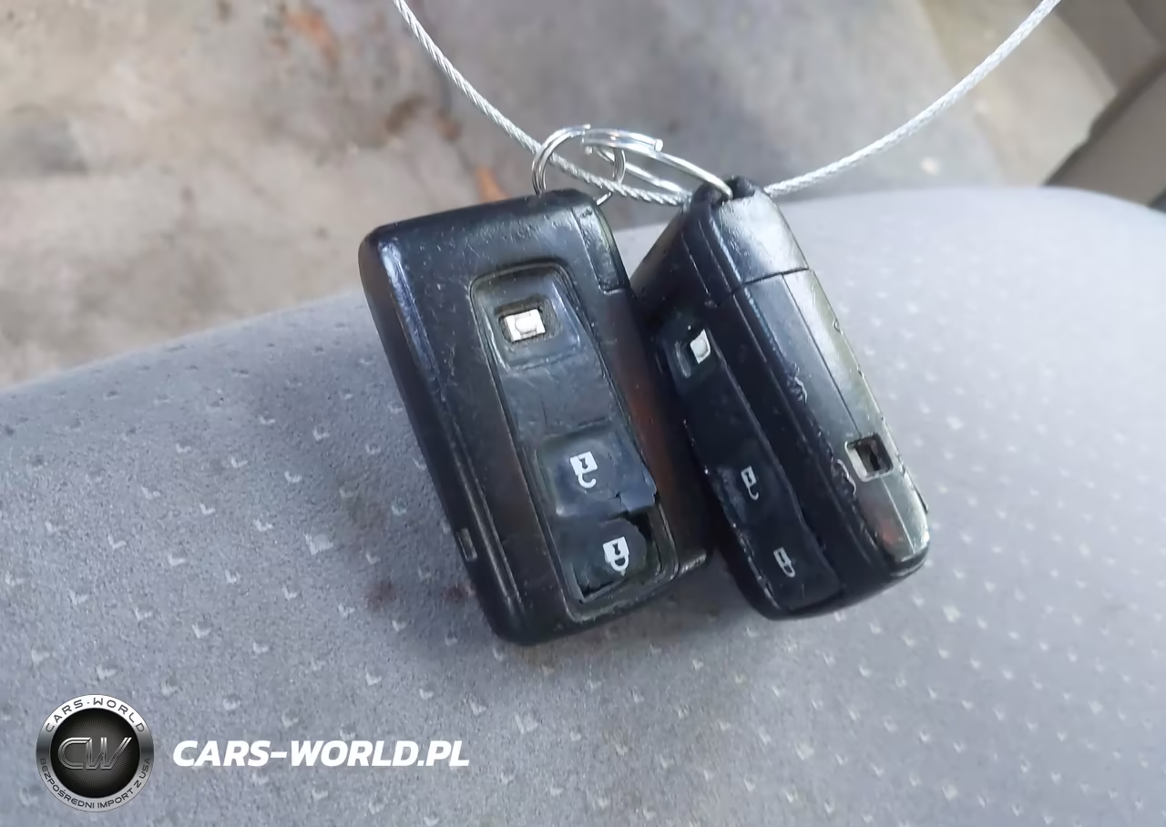 2008 Toyota Prius Touring VIN:JTDKB20U983341005 - 11