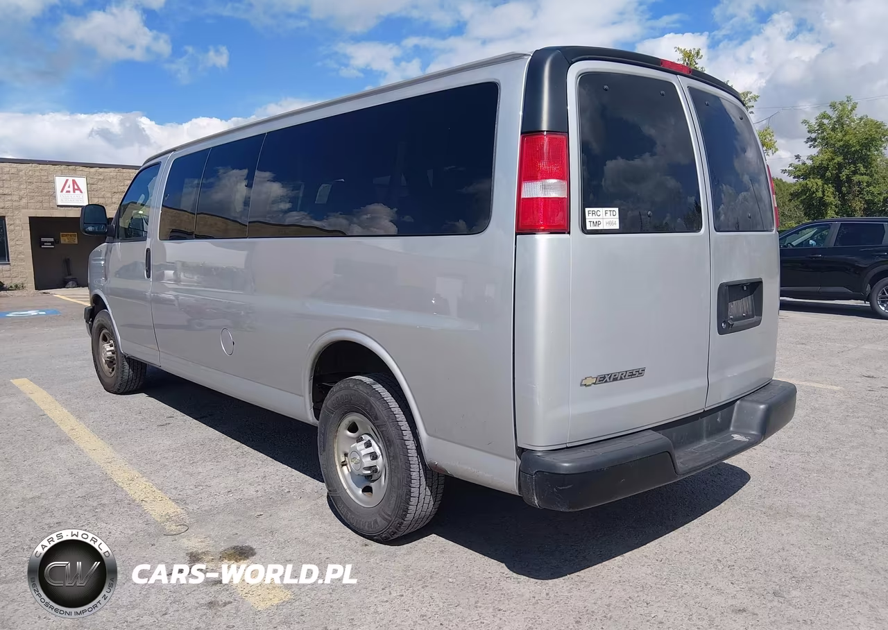 2023 Chevrolet Express Passenger Rwd 3500 Extended Wheelbase Ls VIN:1GAZGNFP6P1113064 - 3
