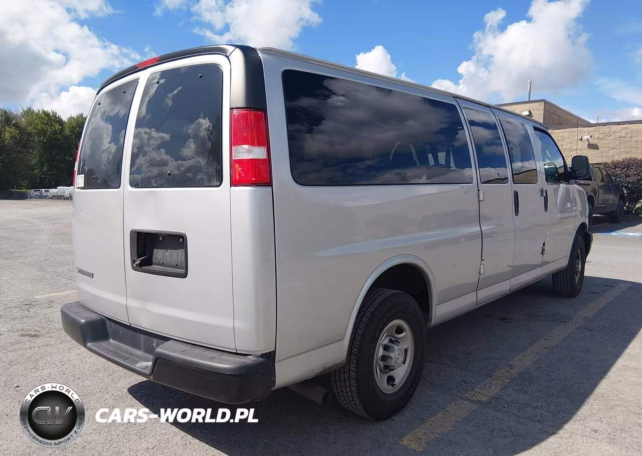 2023 Chevrolet Express Passenger Rwd 3500 Extended Wheelbase Ls VIN:1GAZGNFP6P1113064 - 4