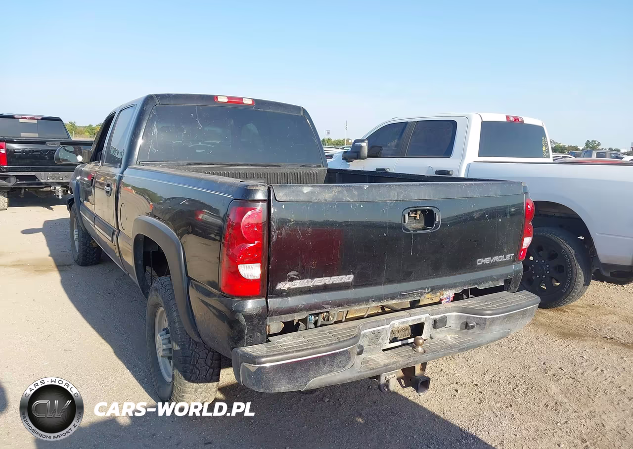 2005 Chevrolet Silverado 2500Hd Ls VIN:1GCHC23U75F882308 - 3