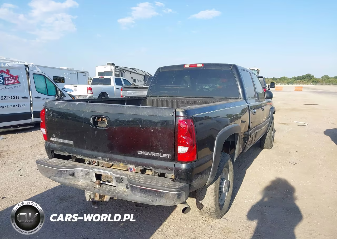2005 Chevrolet Silverado 2500Hd Ls VIN:1GCHC23U75F882308 - 4