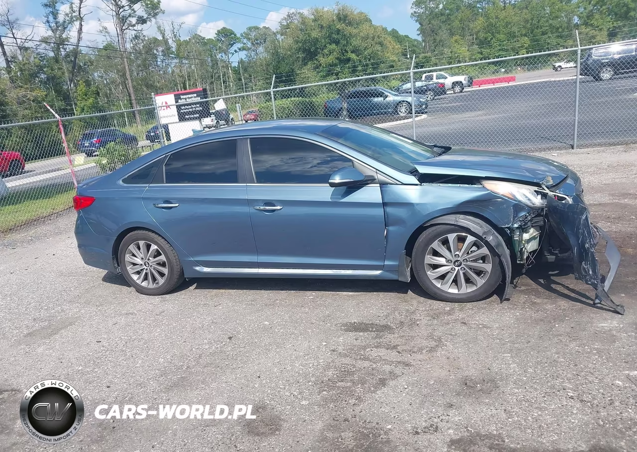 2015 Hyundai Sonata Sport VIN:5NPE34AF2FH241190 - 13