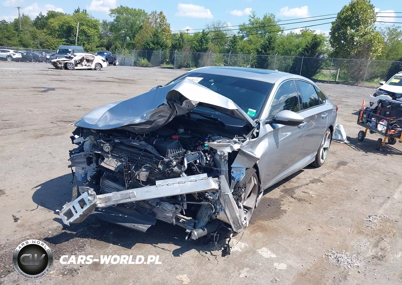 2018 Honda Accord Touring 2.0T VIN:1HGCV2F95JA049918 - 2