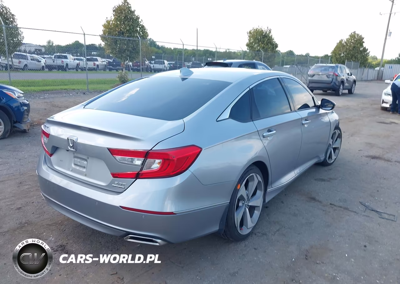 2018 Honda Accord Touring 2.0T VIN:1HGCV2F95JA049918 - 4