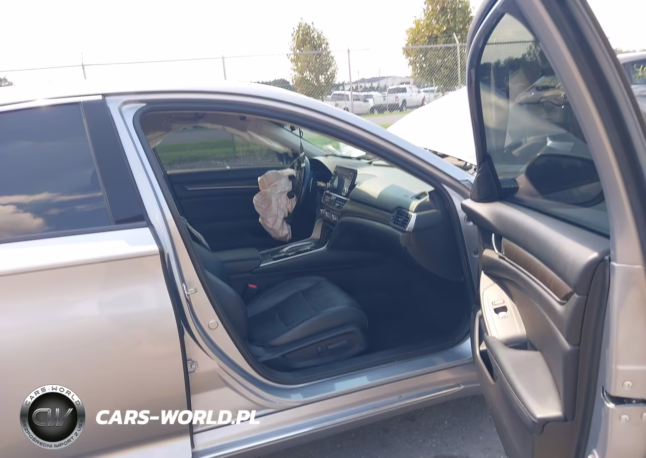2018 Honda Accord Touring 2.0T VIN:1HGCV2F95JA049918 - 5