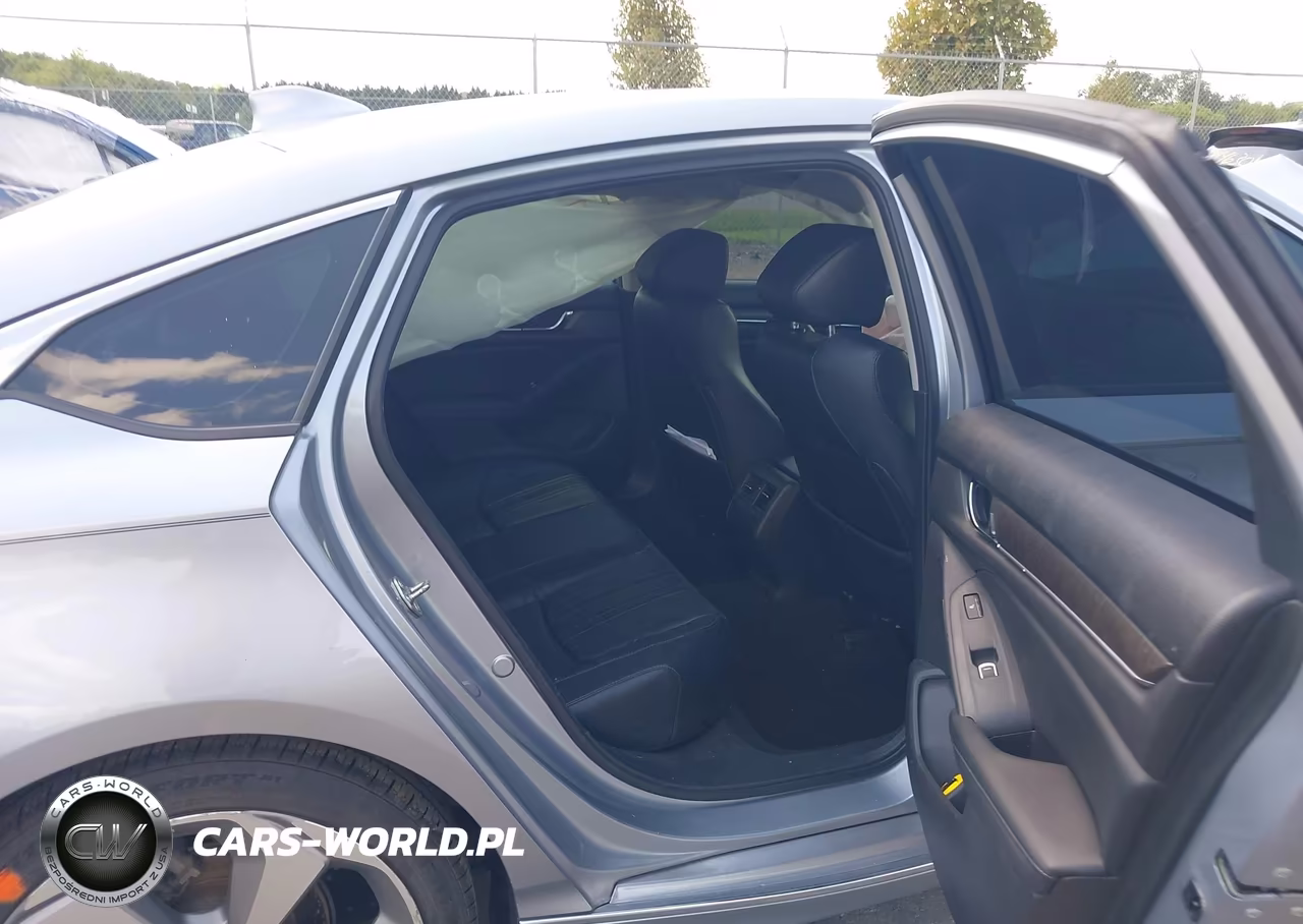 2018 Honda Accord Touring 2.0T VIN:1HGCV2F95JA049918 - 8