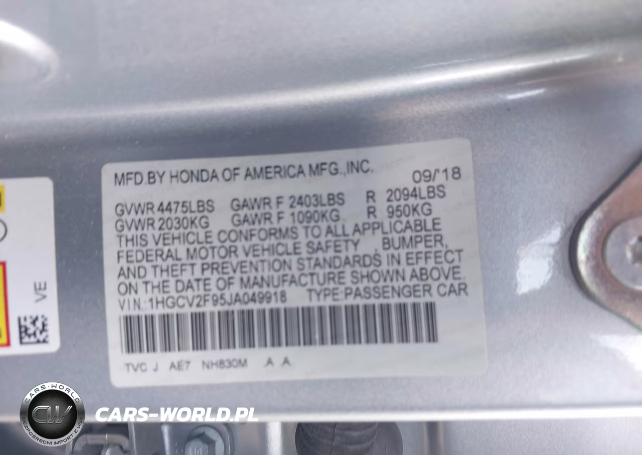2018 Honda Accord Touring 2.0T VIN:1HGCV2F95JA049918 - 9