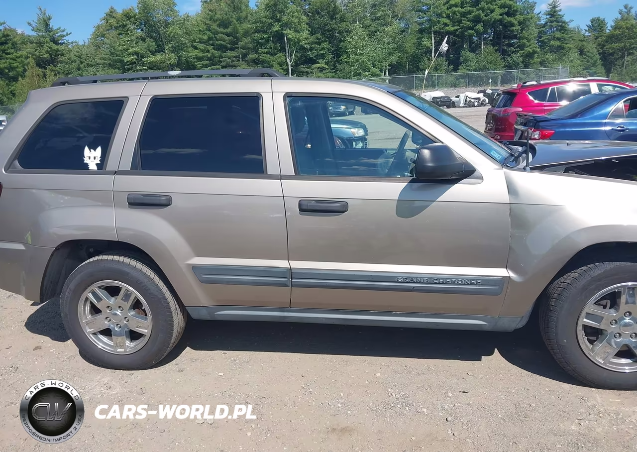 2005 Jeep Grand Cherokee Laredo VIN:1J8HS48N75C566501 - 14